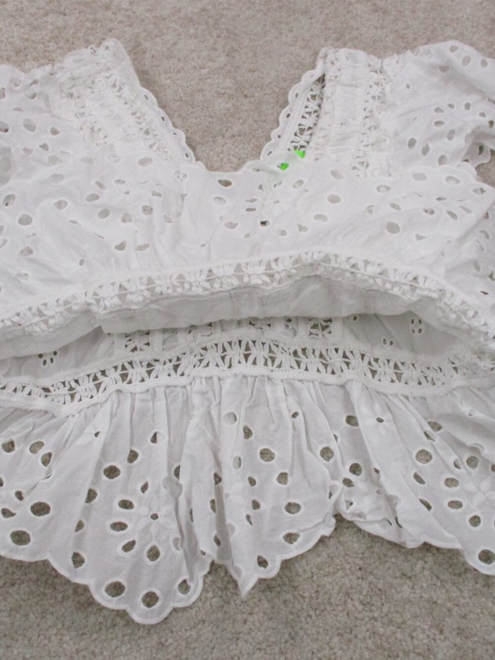 Jennifer & Grace Blouse Large White Eyelet Flutter Sleeve Delicate Lace Womens - Picture 4 of 9